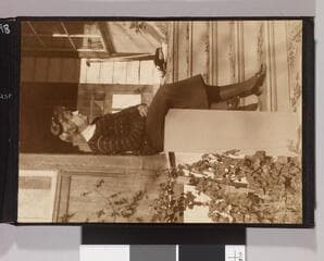 Go to image 101.