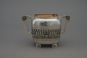 Sugar bowl