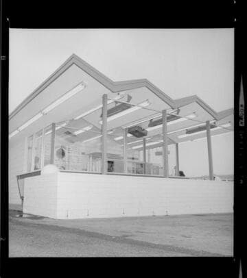 Orange Julius stand