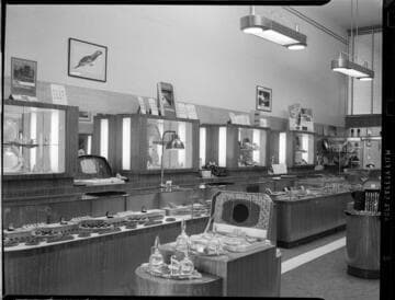 Commercial lighting