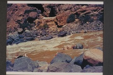 Mexican Hat Expedition lining Vulcan Rapid. Approximate gauge: 7,800 cfs
